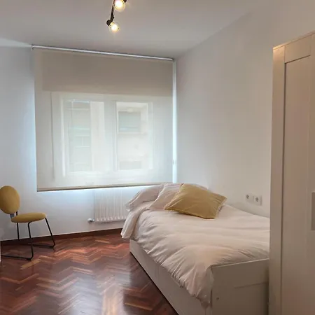 Abaleen アパート シグエイロ